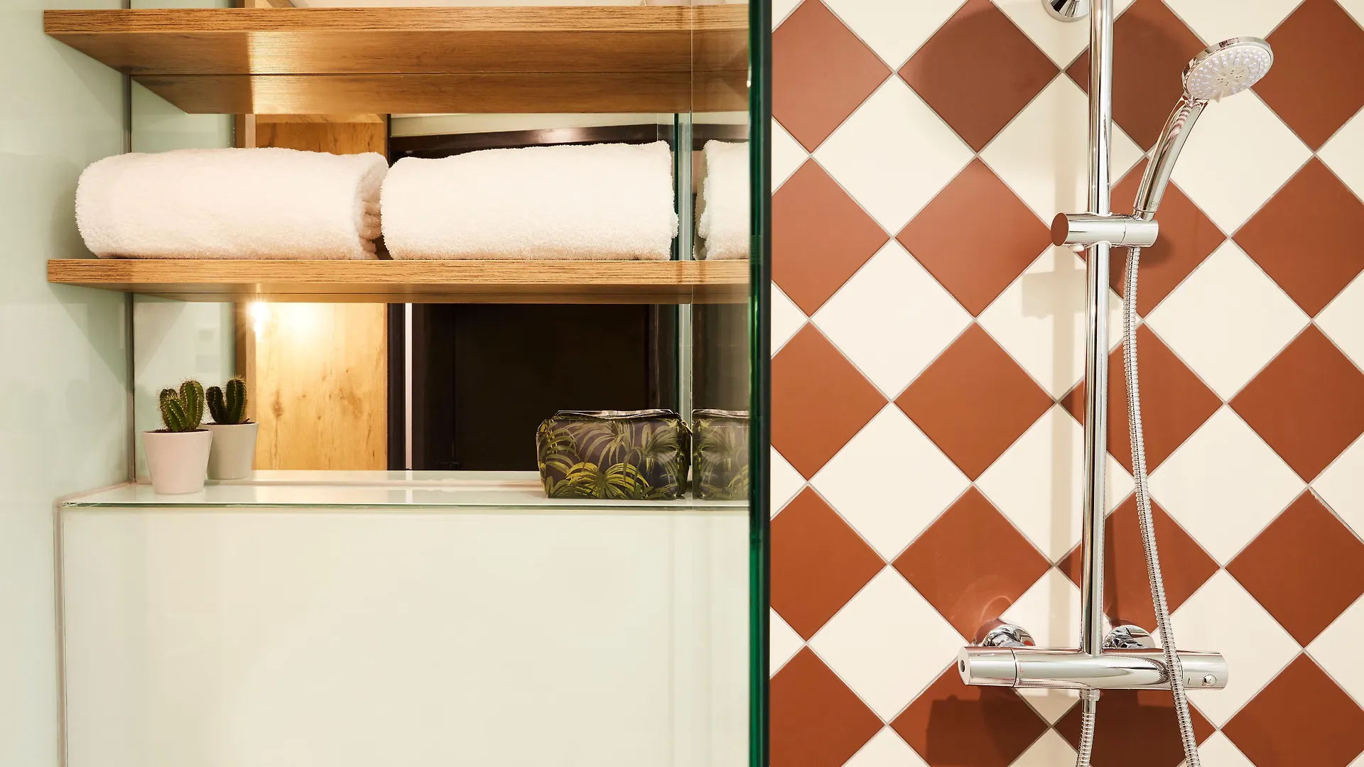 Hotel Indigo Antwerp City Centre By Ihg